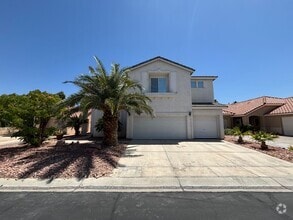 Building Photo - Gorgeous 4bed /5bath home nestled in a gre...