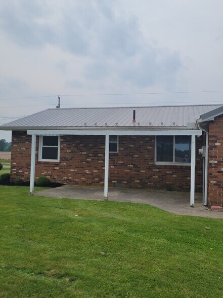 Building Photo - 2035 Prospect Rd