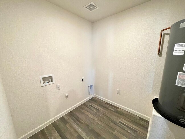 Building Photo - New Beautiful 2023 Construction- 4 Bedroom Home!