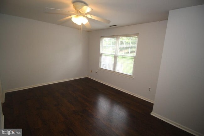 Building Photo - 681 Rose Hollow Dr