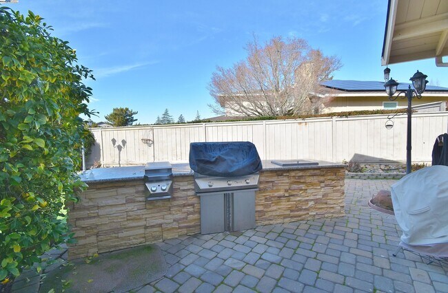 Building Photo - 204 Cypress Hills Ct