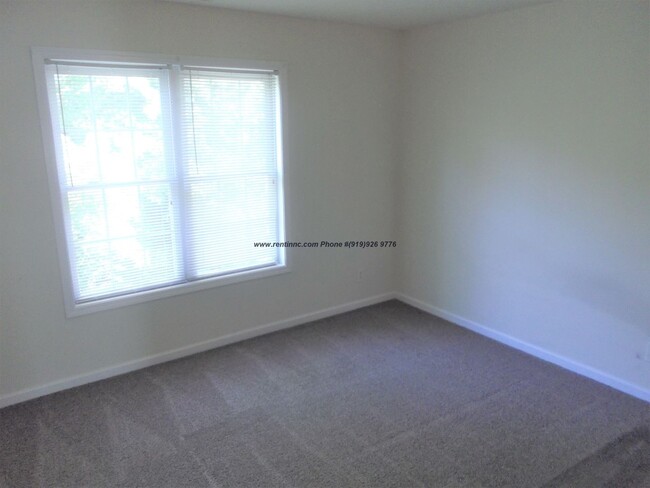 Building Photo - 2 Bed 2.5 Bath Townhouse in N. Raleigh nea...