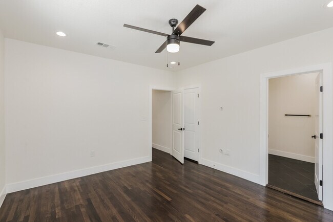 Building Photo - Stylish and Modern Living Minutes from Dow...