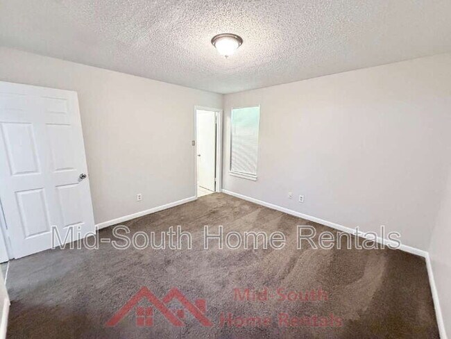 Building Photo - 5151 Corkwood Dr