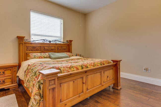 Building Photo - 3890 Cabbage Palm Way