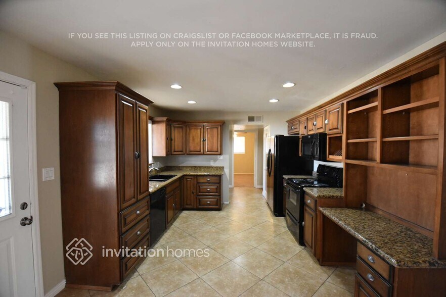 Building Photo - 5924 W Orange Dr