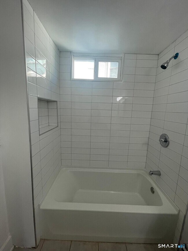 Building Photo - 69 Kimball Dr