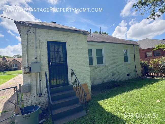 Building Photo - 859 Biggs St