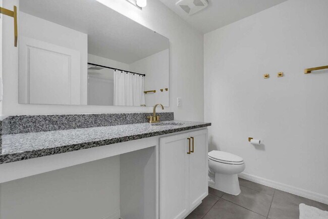 Building Photo - 3800 Whitetail Ct