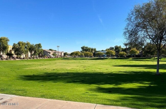 Building Photo - 2114 N 78th Glen