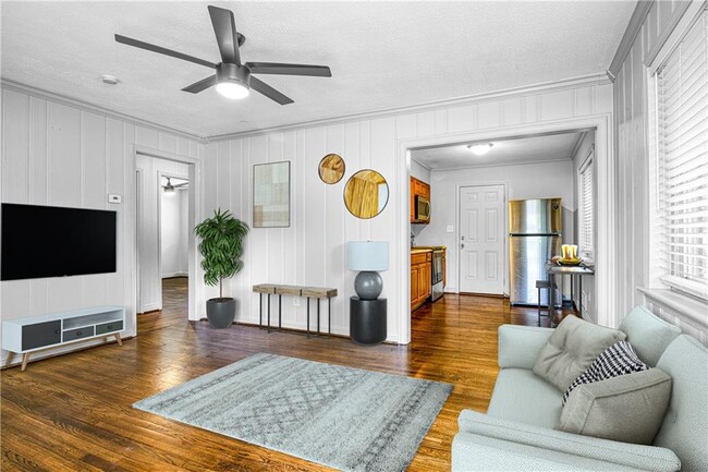 Building Photo - 3447 Pierce St