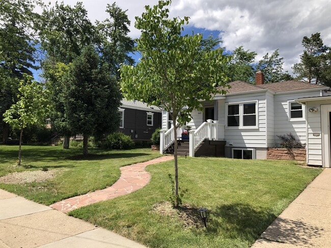 Building Photo - 1015 Forest Ave