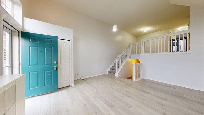 Building Photo - 1866 Lindsay Ln