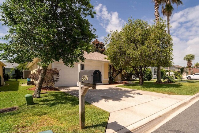 Building Photo - 957 Windward Way