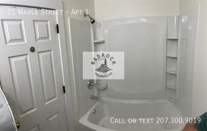 Building Photo - 21 Maple St