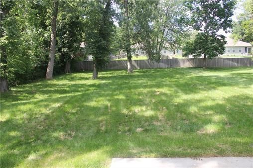 Building Photo - 12908 W 93rd St