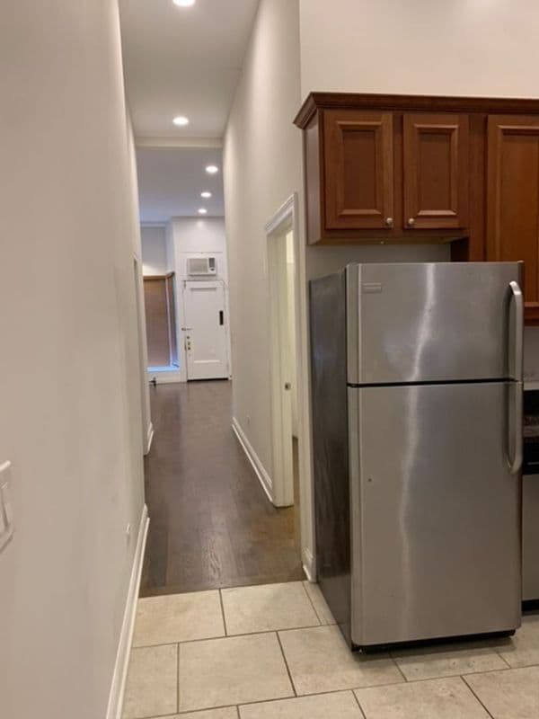 Building Photo - 1654 W Wallen Ave