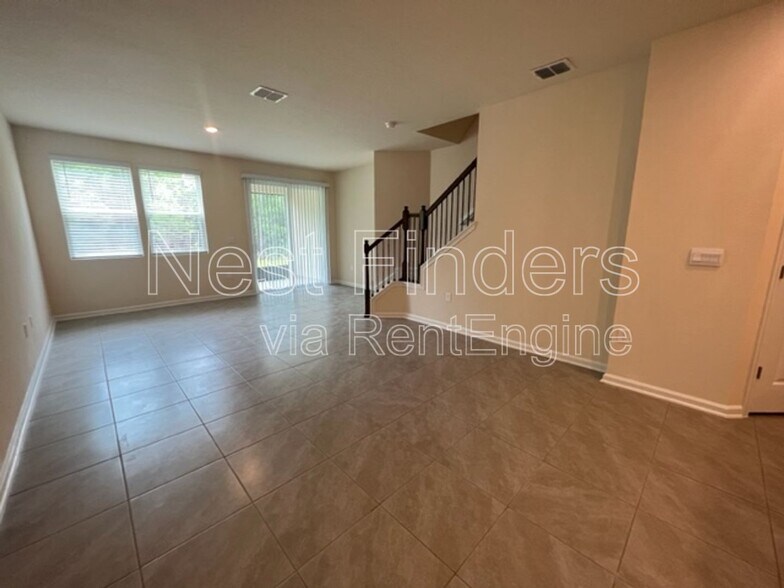 Building Photo - 268 Pasadena Dr