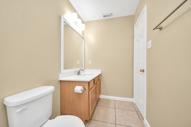 Building Photo - 8431 Taraglen Ct