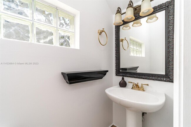 Building Photo - 7375 Panache Way