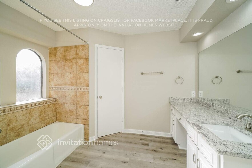 Building Photo - 4608 Ringold Dr