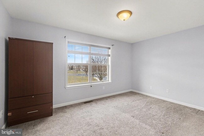 Building Photo - 1841 Vista Dr