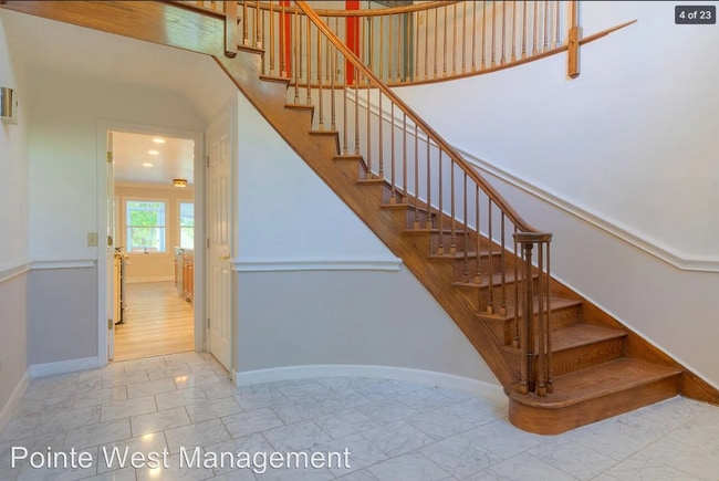 Building Photo - 1602 Greenwood Dr