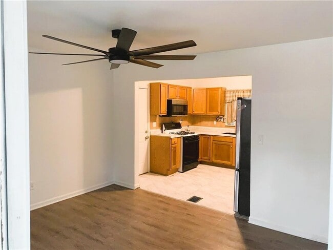 Building Photo - 1551 Ferno Dr NW
