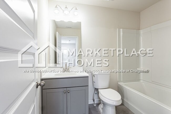 Building Photo - 3005 Westpoint Cir