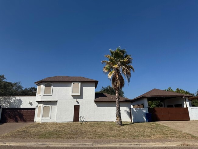 Building Photo - 9810 Spindrift Dr