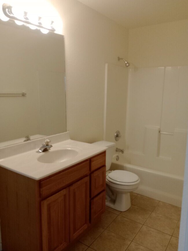 Building Photo - 4306-4306 W Caleb Ct