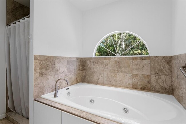 Building Photo - 1343 Highland Ave NW