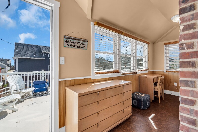 Building Photo - 108 Ocean Ave