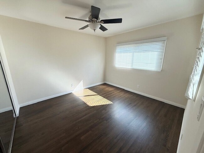 Building Photo - WONDERFUL LAKEWOOD HOME-NEW ON MARKET!!