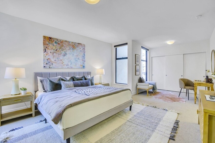 Building Photo - 1080 Sutter St