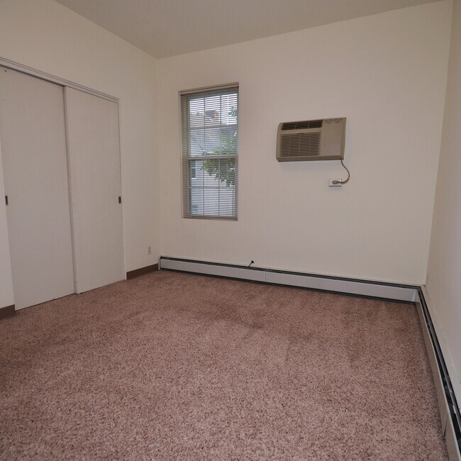 Building Photo - 3 Rosary Way