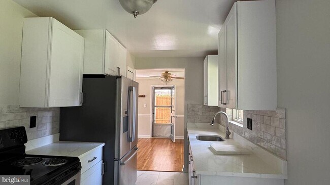 Building Photo - 7401 Camp Alger Ave