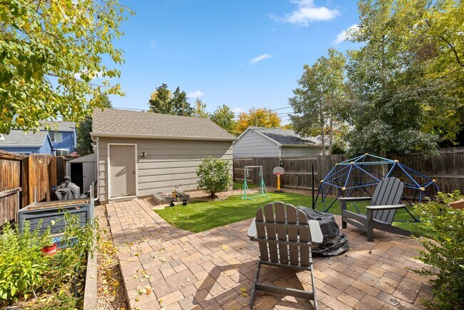 Building Photo - 2780 Perry St