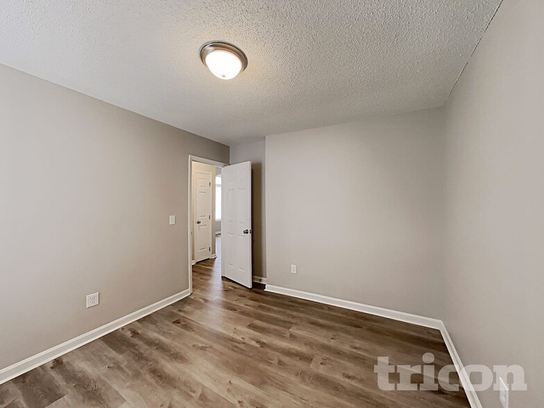 Building Photo - 603 Garrison Ave