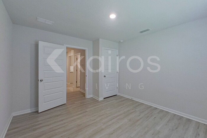 Building Photo - 4698 Malay Cir