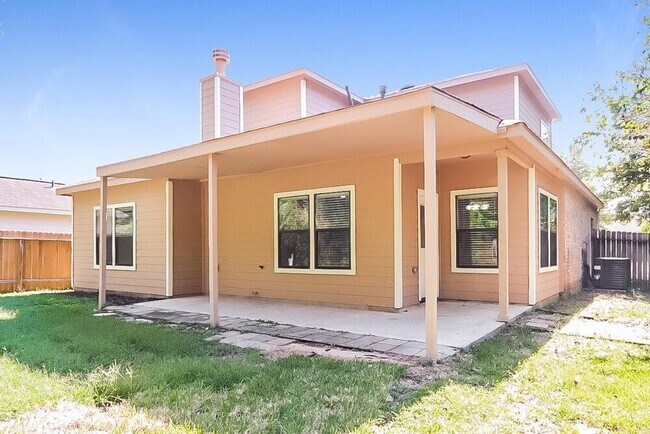 Building Photo - 2407 Lexington Park Dr