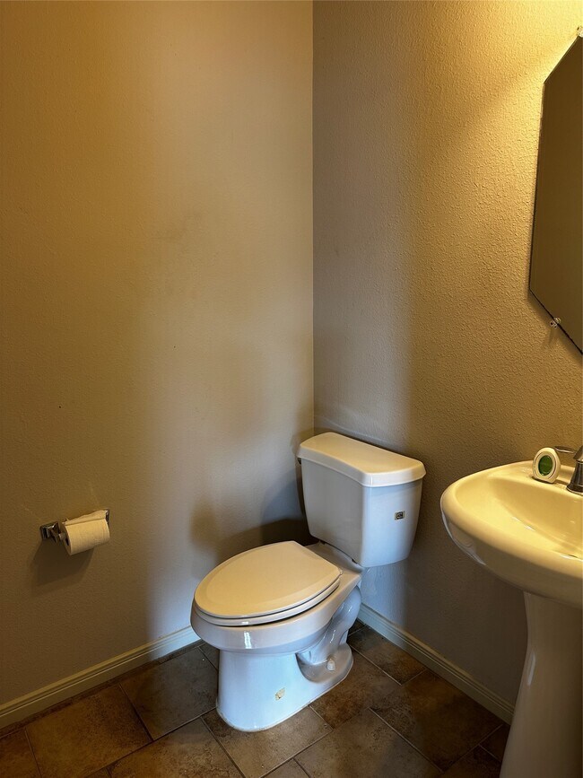 Building Photo - 25110 Ginger Ranch Dr