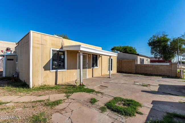 Building Photo - 1920 W Tonto St