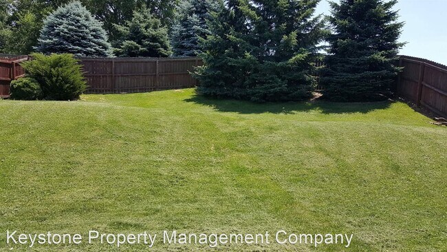 Building Photo - 4 br, 2 bath House - 2076 South Ridge Dr