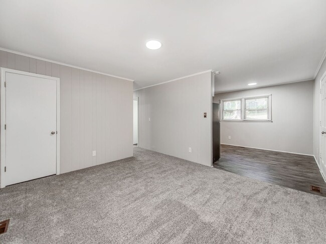 Building Photo - Charming 3-bedroom, 1-bath home in Stanley, NC