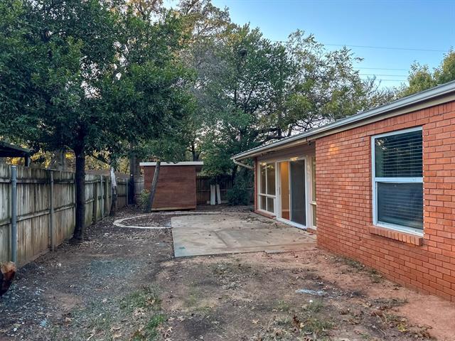 Building Photo - 1505 Ronne Dr