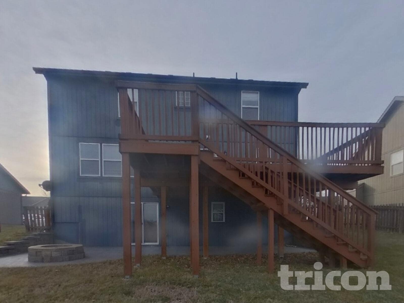 Building Photo - 10201 N Lewis Ave