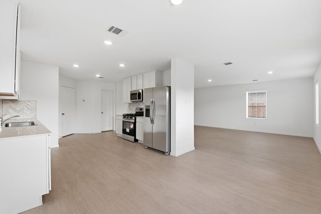 Building Photo - 6323 Geyser Starish Dr