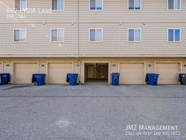 Building Photo - Introducing a beautiful 2 bedroom, 2 bathr...