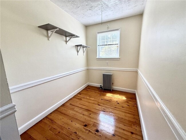 Building Photo - 45 Rochambeau Ave